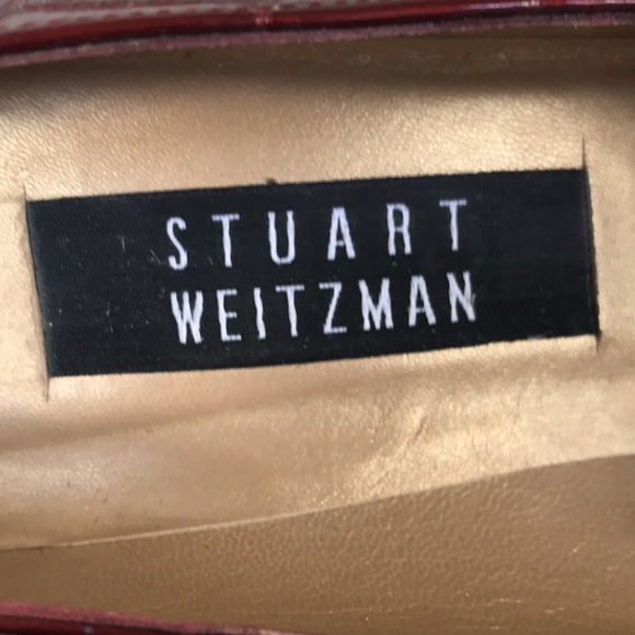 Rare Vintage Stuart Weitzman Crocodile Patent Leather Pumps with Gold Accents - Picture 13 of 17